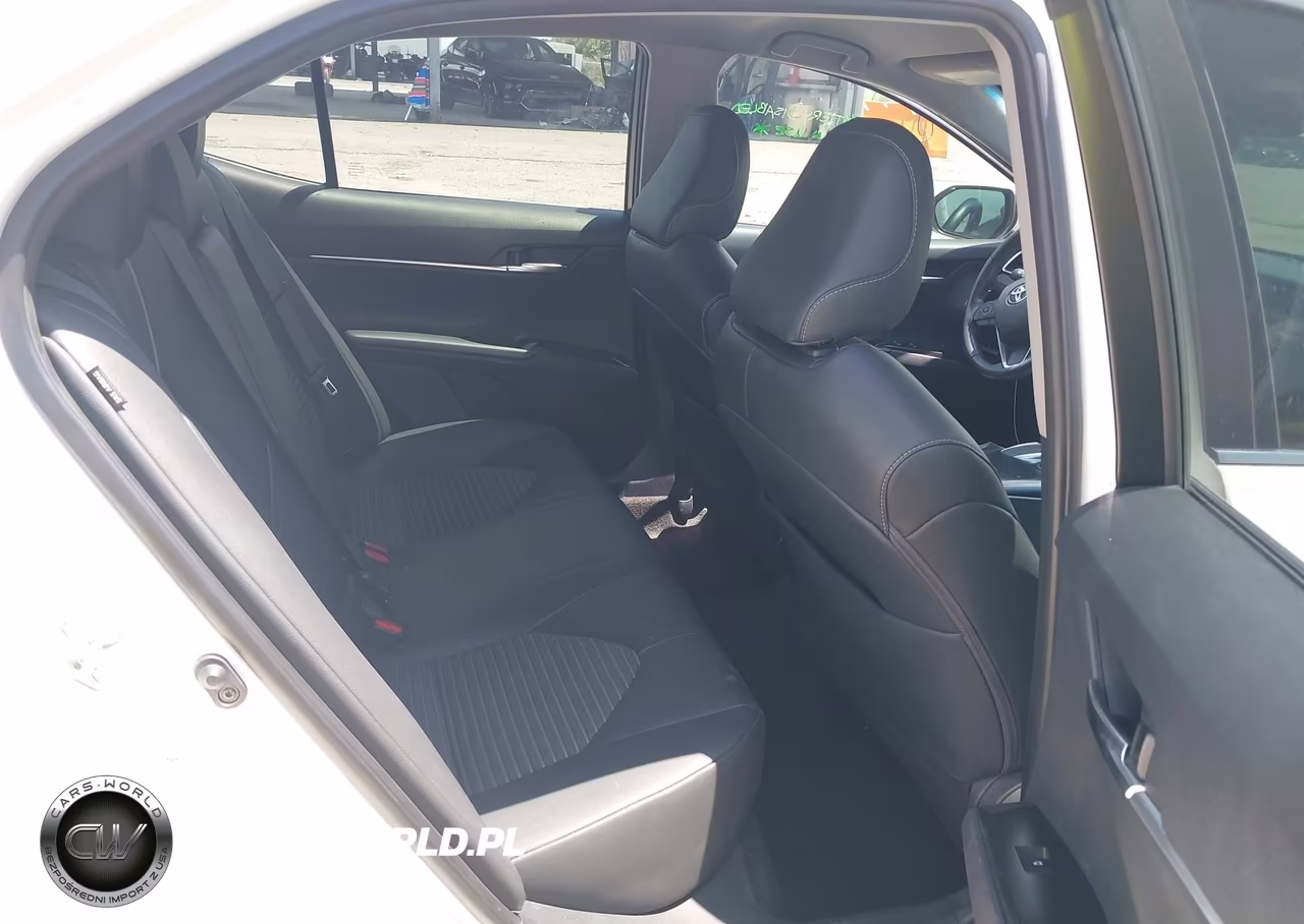 2018 Toyota Camry Se VIN:4T1B11HK8JU668569 - 8