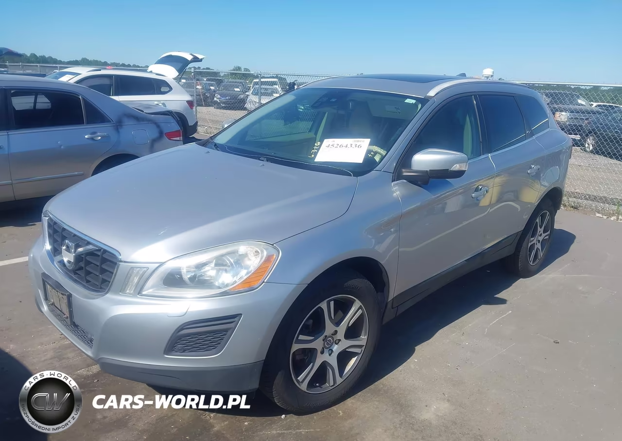 2011 Volvo Xc60 T6-T6 R-Design VIN:YV4902DZ0B2225440 - 2