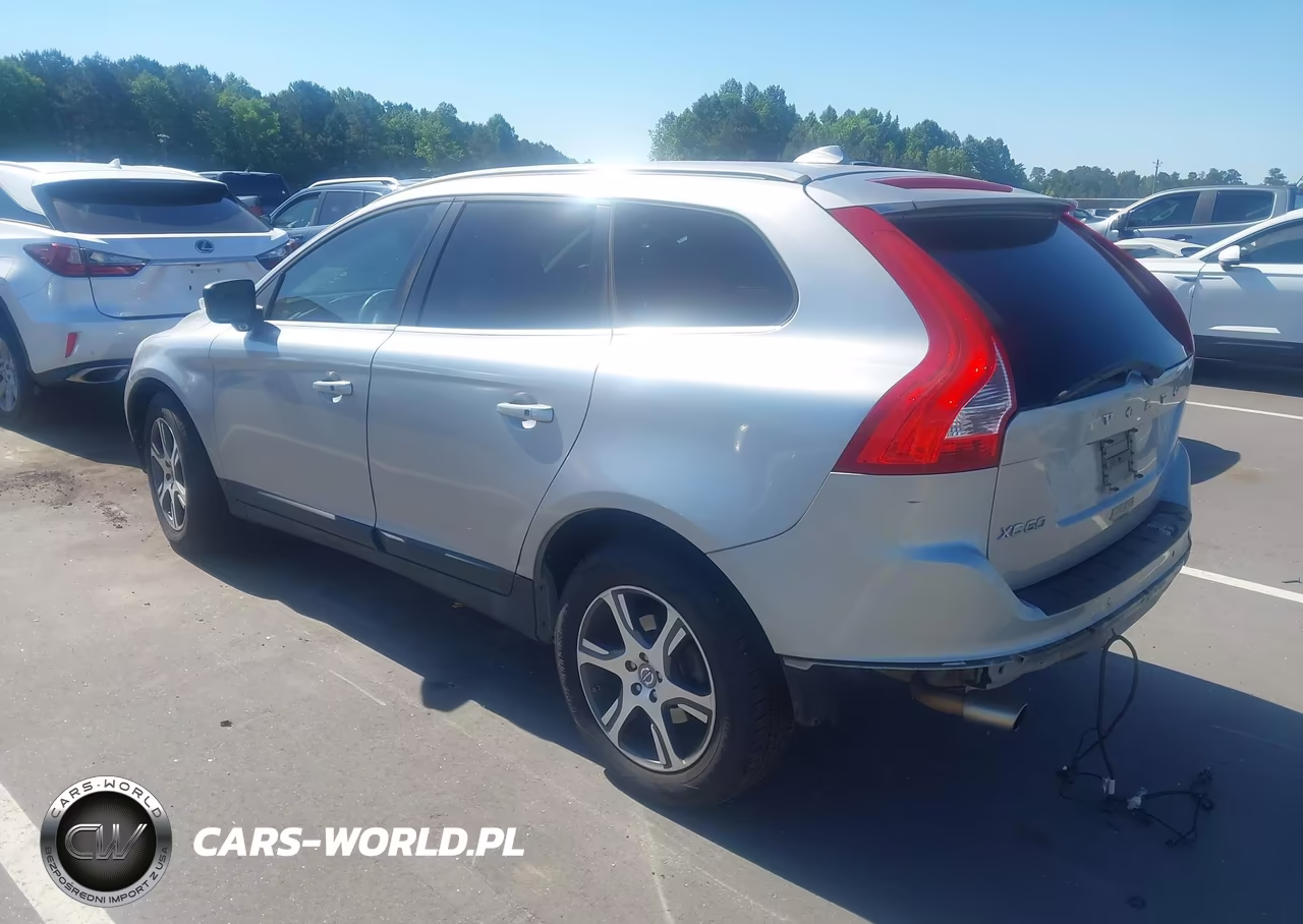 2011 Volvo Xc60 T6-T6 R-Design VIN:YV4902DZ0B2225440 - 3