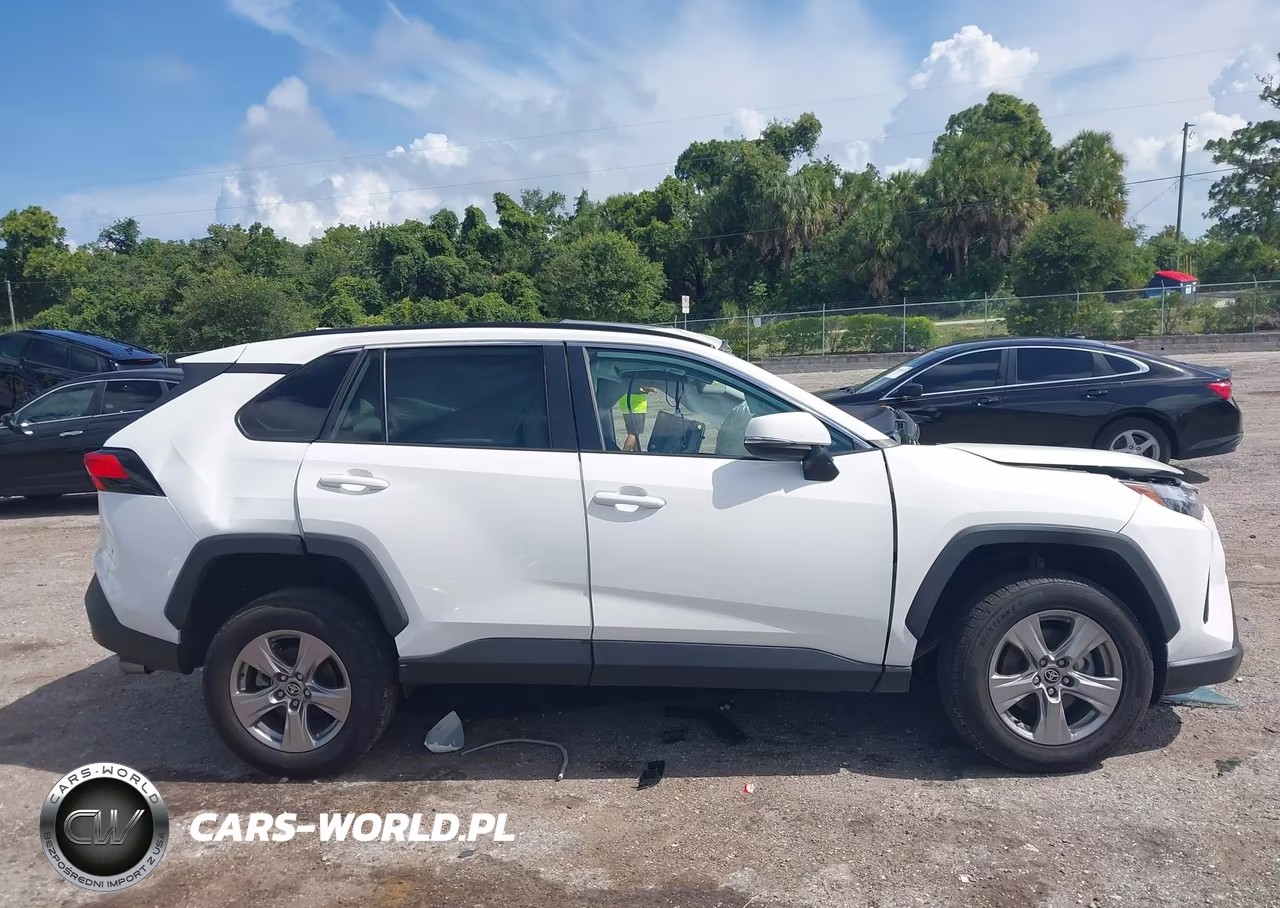 2024 Toyota Rav4 Xle VIN:2T3W1RFV2RW318483 - 12