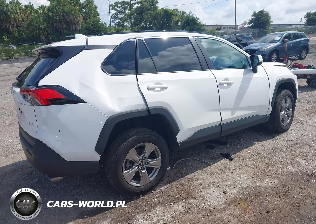 2024 Toyota Rav4 Xle VIN:2T3W1RFV2RW318483 - 4