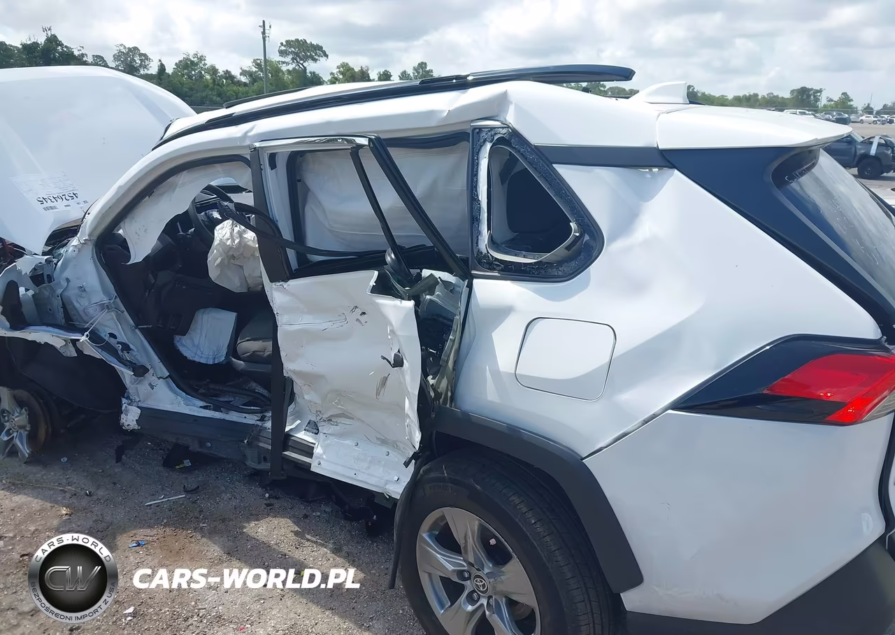 2024 Toyota Rav4 Xle VIN:2T3W1RFV2RW318483 - 6
