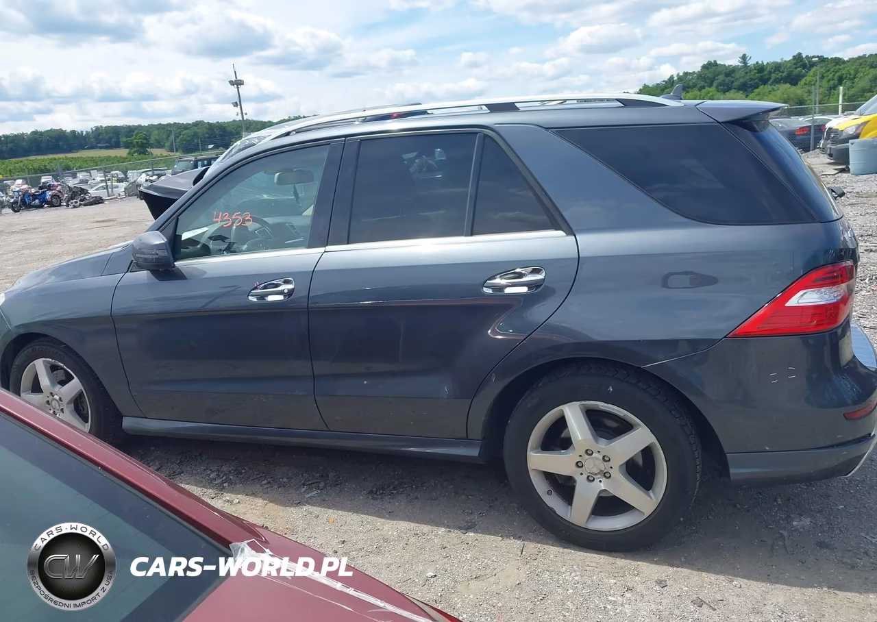 2015 Mercedes-Benz Ml 400 4Matic VIN:4JGDA5GB3FA593001 - 14