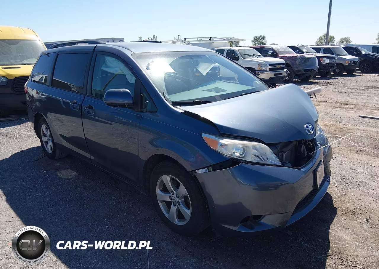 2017 Toyota Sienna Le 8 Passenger – zdjęcie 1 z 16
