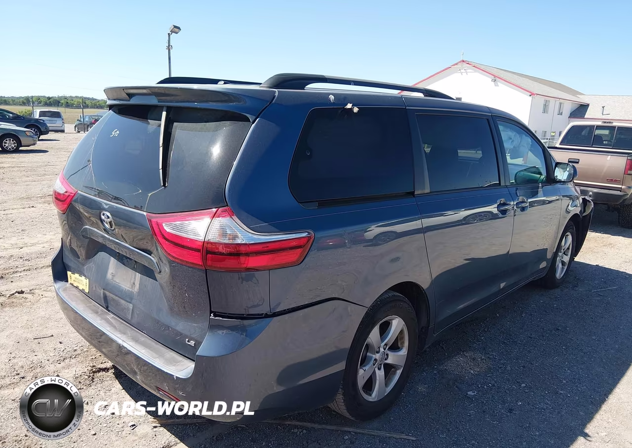 2017 Toyota Sienna Le 8 Passenger VIN:5TDKZ3DC0HS882123 - 4