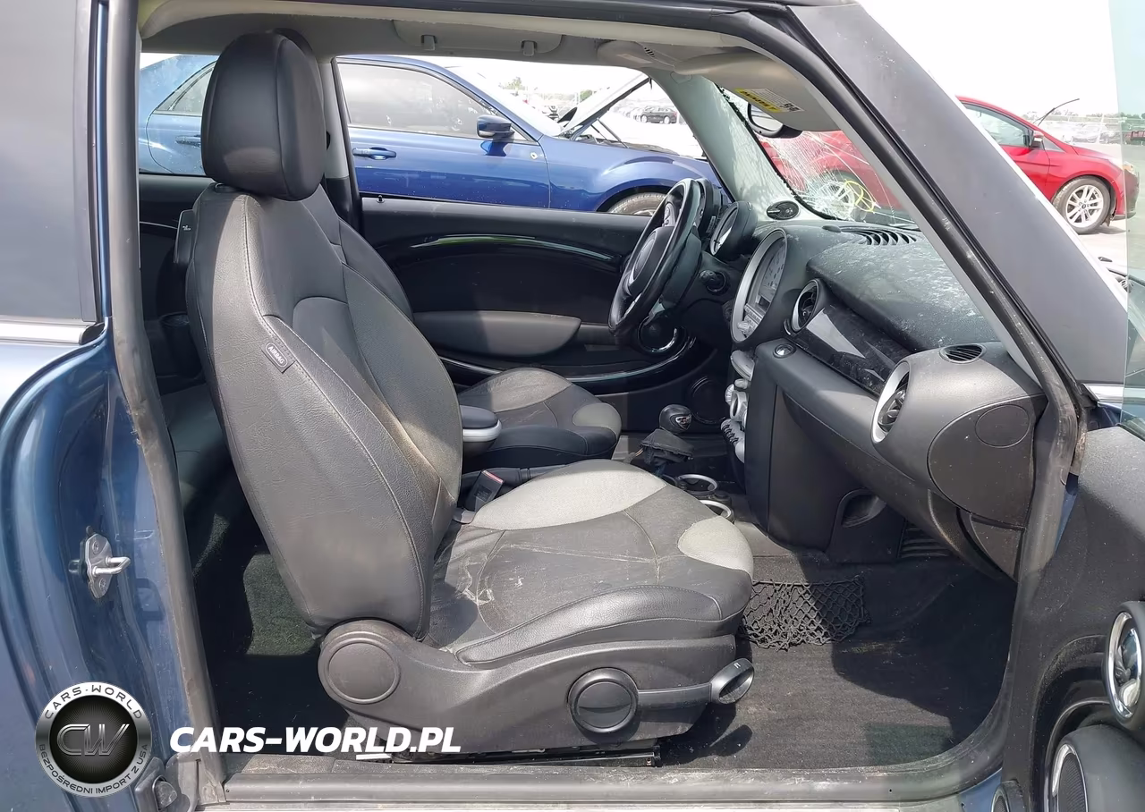 2010 Mini Cooper S Clubman VIN:WMWMM3C53ATZ33497 - 5