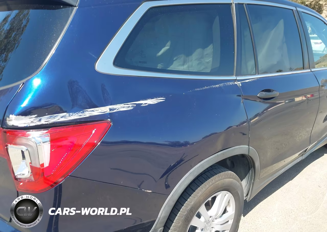 2018 Honda Pilot Lx VIN:5FNYF5H19JB026014 - 6
