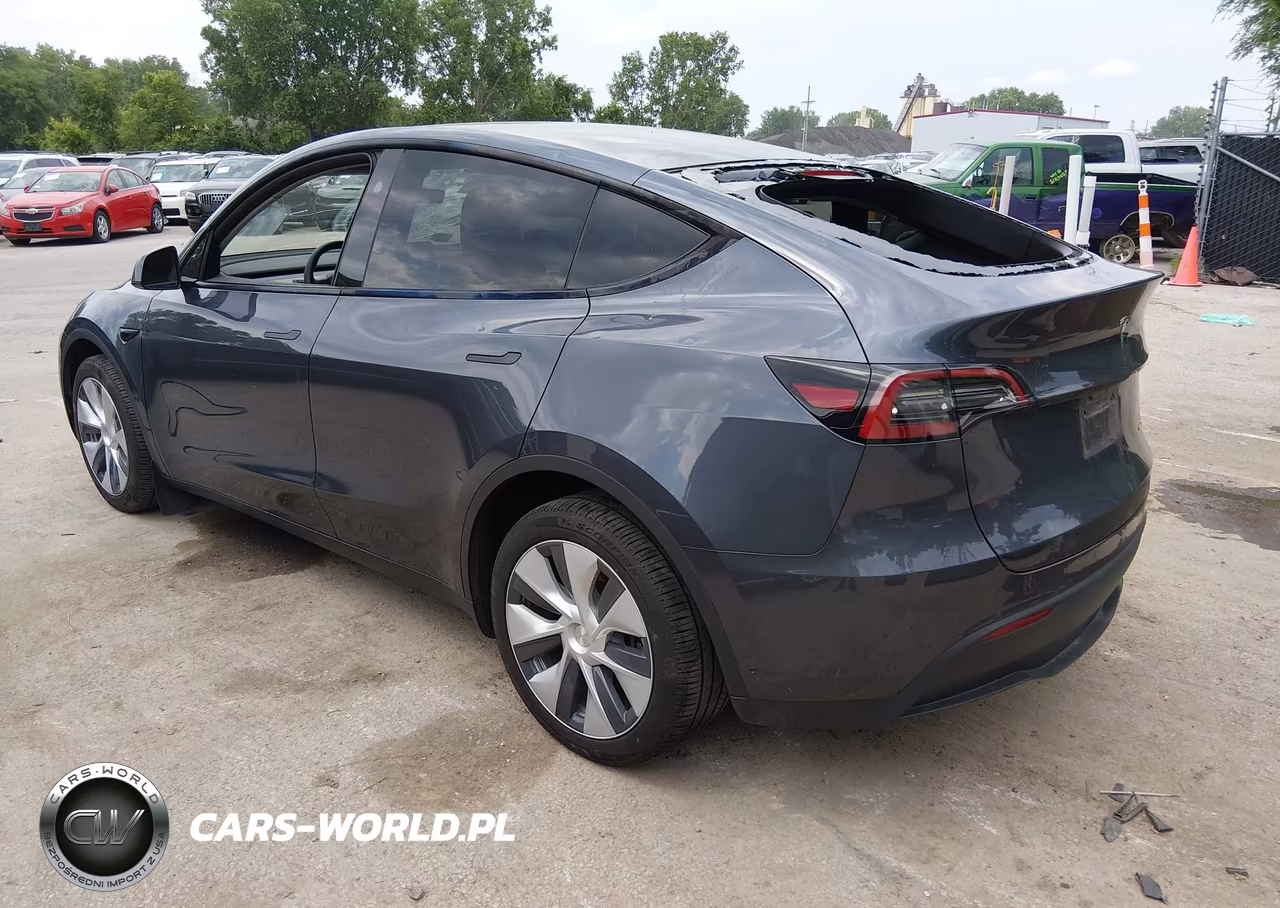 2023 Tesla Model Y Awd-Long Range Dual Motor All-Wheel Drive VIN:7SAYGDEE6PA199982 - 3
