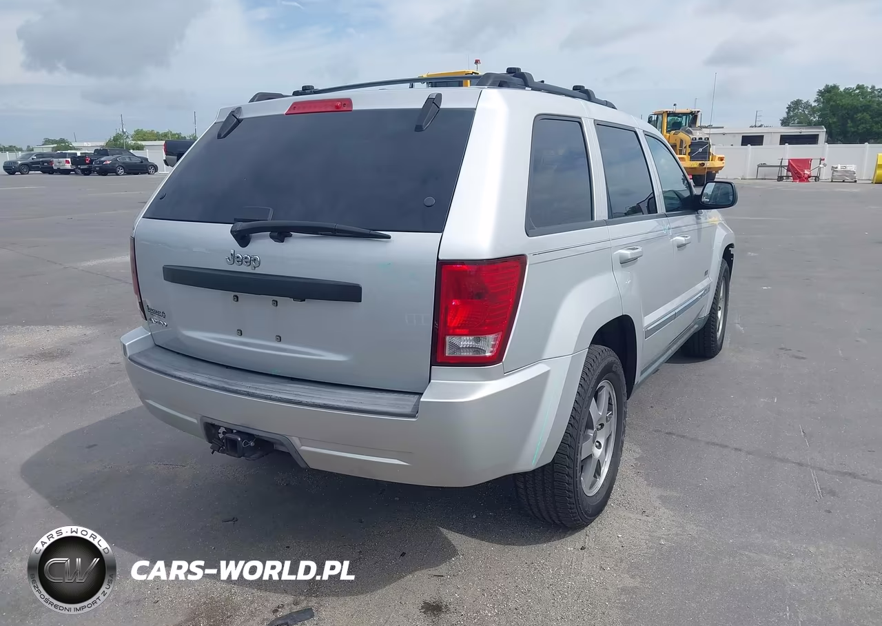 2009 Jeep Grand Cherokee Laredo VIN:1J8GS48K69C555853 - 4