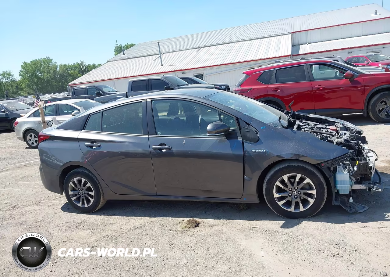 2021 Toyota Prius Limited VIN:JTDKAMFU2M3130468 - 14