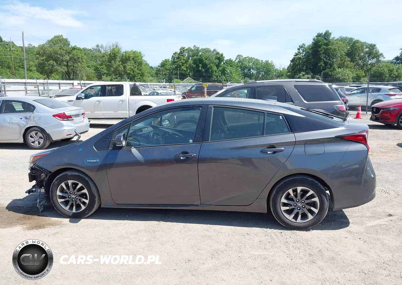 2021 Toyota Prius Limited VIN:JTDKAMFU2M3130468 - 15