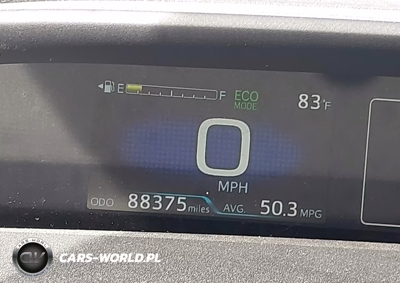 2021 Toyota Prius Limited VIN:JTDKAMFU2M3130468 - 16