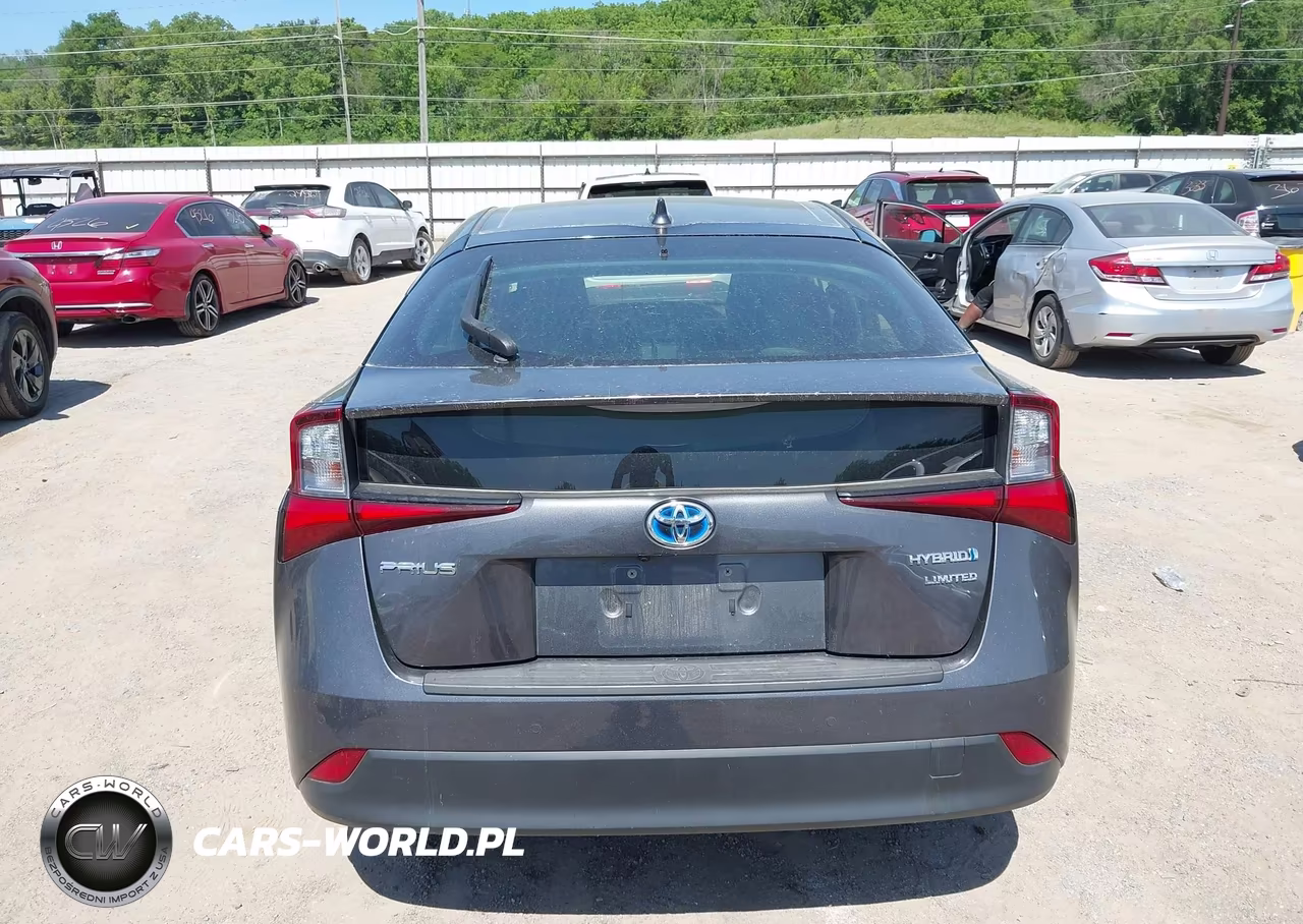 2021 Toyota Prius Limited VIN:JTDKAMFU2M3130468 - 17