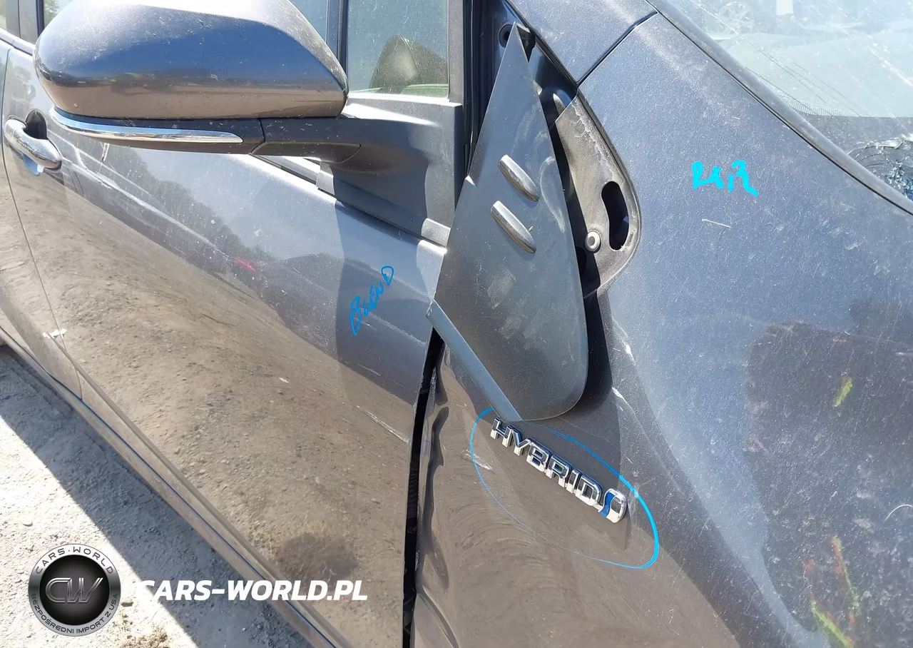 2021 Toyota Prius Limited VIN:JTDKAMFU2M3130468 - 22