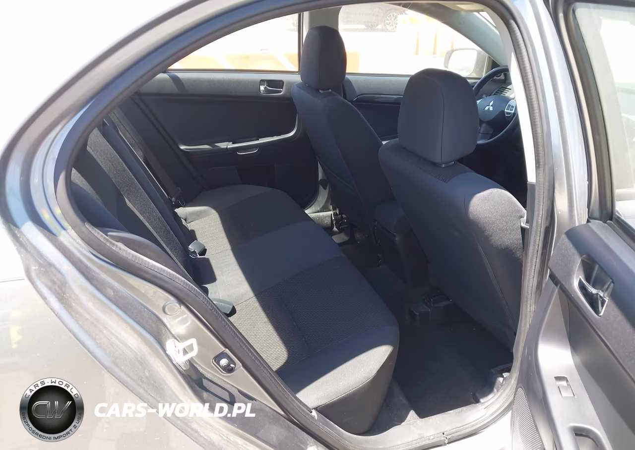 2017 Mitsubishi Lancer Es VIN:JA32U2FUXHU000805 - 8