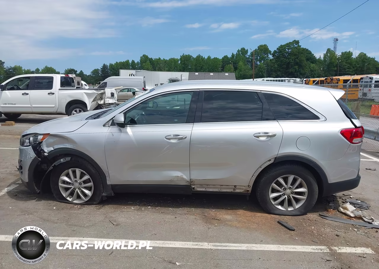 2018 Kia Sorento 2.4L L VIN:5XYPG4A39JG344349 - 14