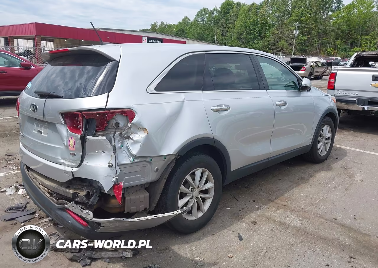 2018 Kia Sorento 2.4L L VIN:5XYPG4A39JG344349 - 4
