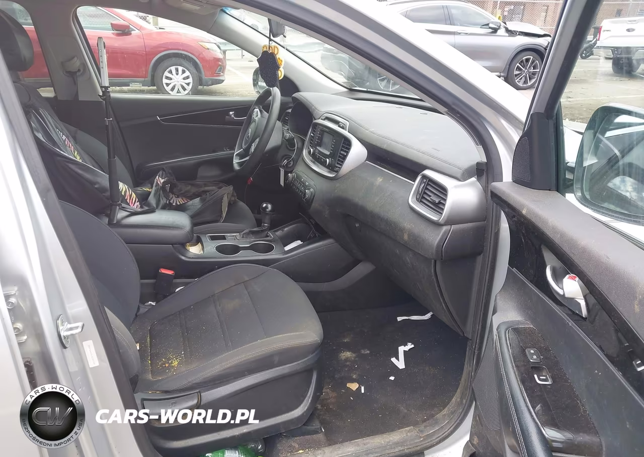 2018 Kia Sorento 2.4L L VIN:5XYPG4A39JG344349 - 5