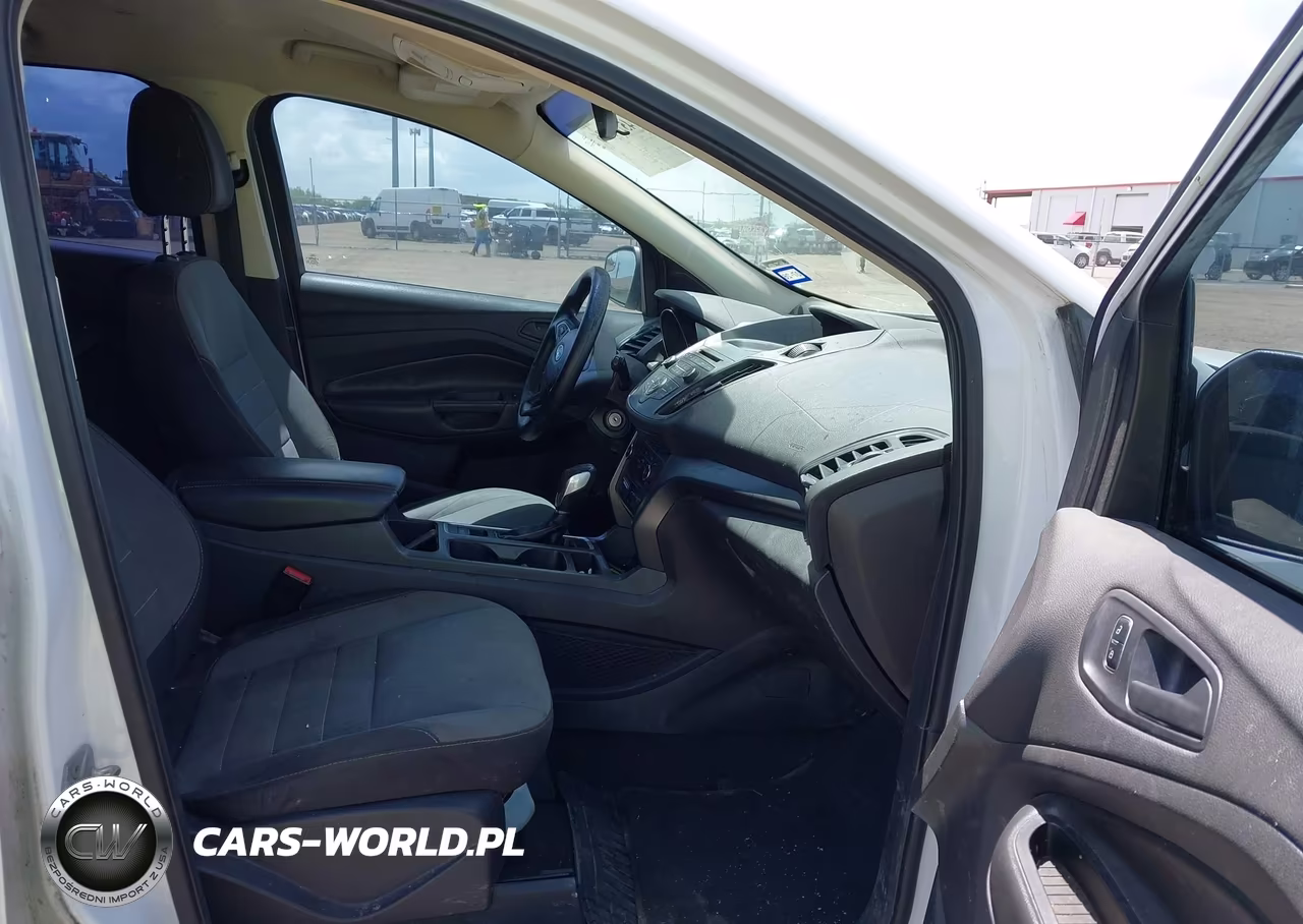 2017 Ford Escape S VIN:1FMCU0F72HUA38528 - 5