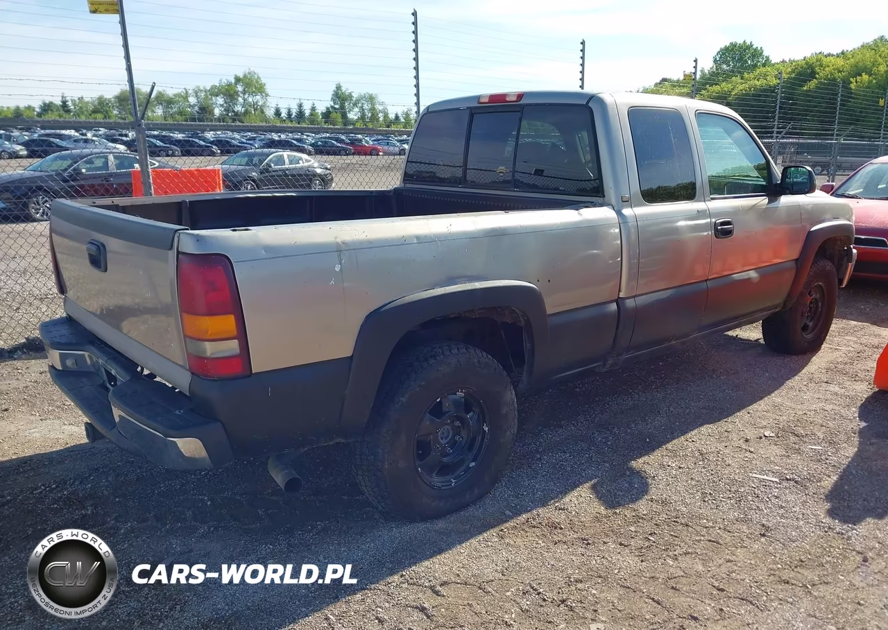 2000 Chevrolet Silverado 1500 VIN:1GCEK19V5YE363834 - 4