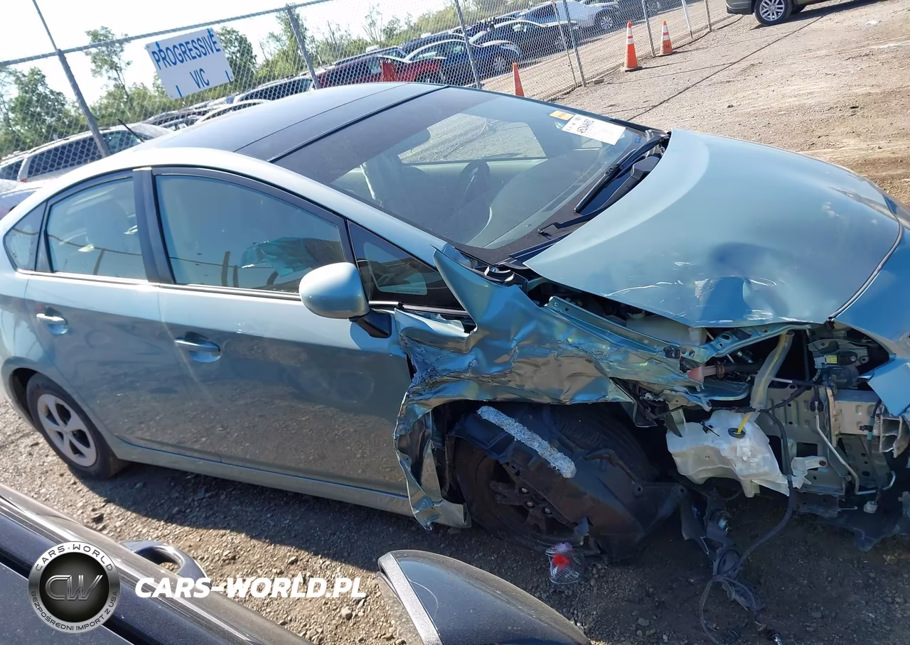 2012 Toyota Prius Three VIN:JTDKN3DU4C1579081 - 14