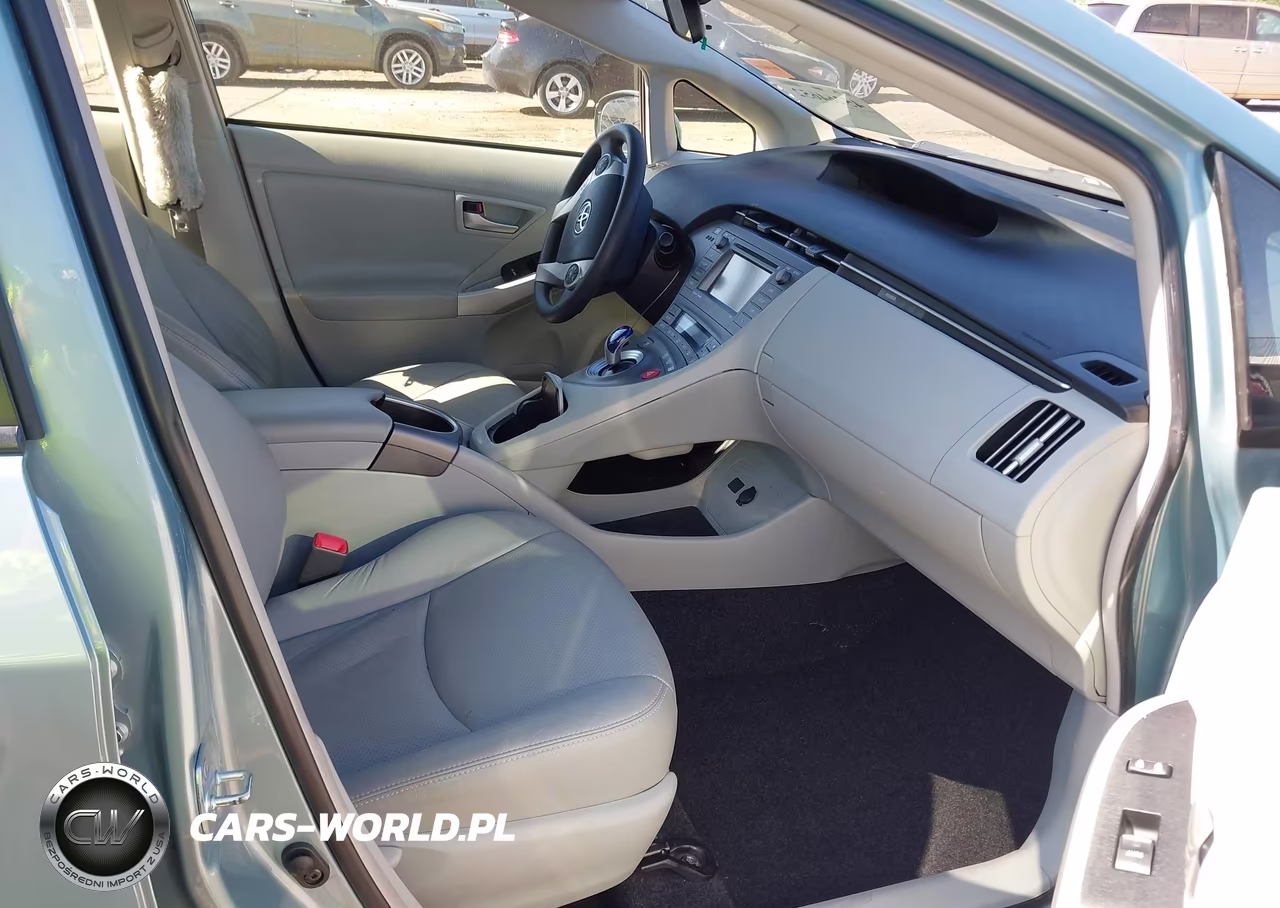 2012 Toyota Prius Three VIN:JTDKN3DU4C1579081 - 5