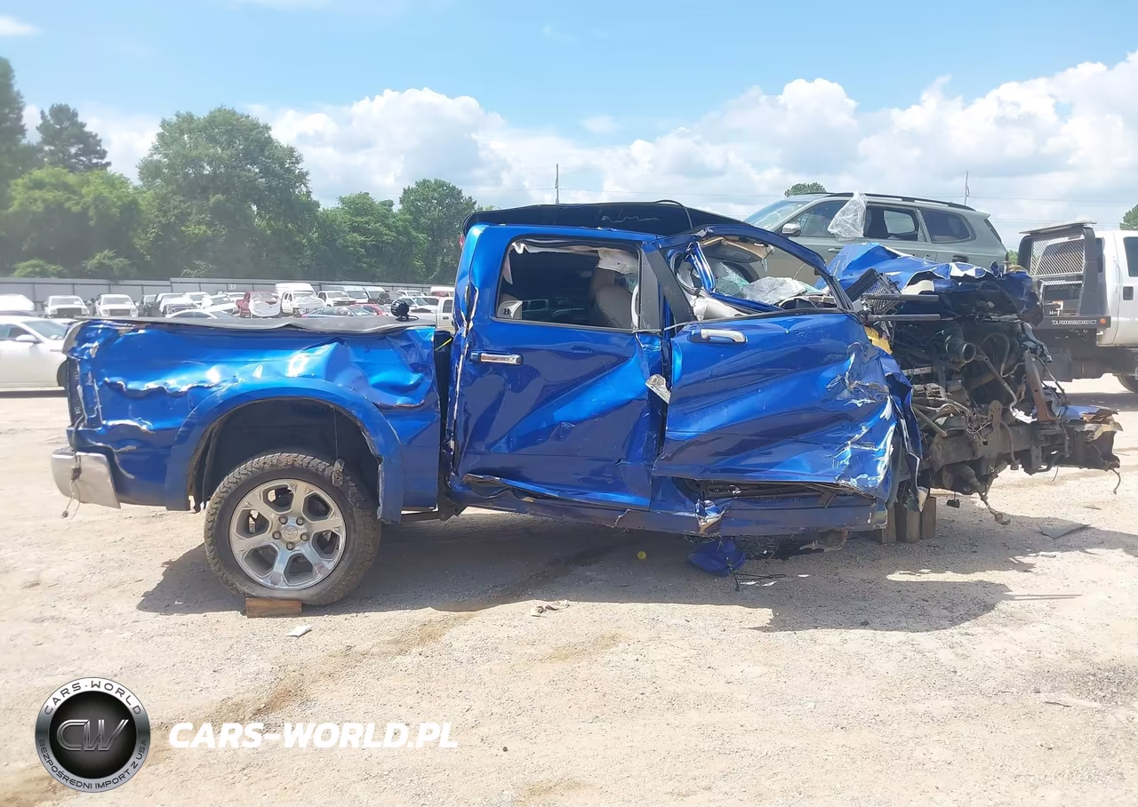 2014 Ram 1500 Laramie VIN:1C6RR7NT2ES242977 - 18
