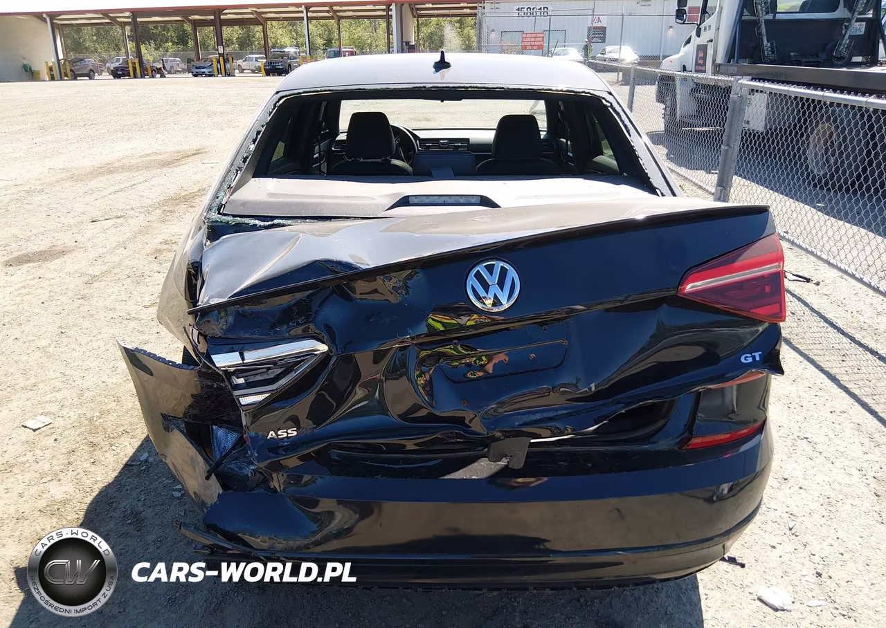 2018 Volkswagen Passat 3.6L V6 Gt VIN:1VWJM7A34JC029654 - 17