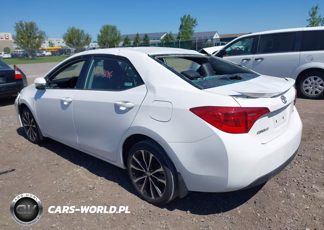 2018 Toyota Corolla Se VIN:2T1BURHE2JC033106 - 3