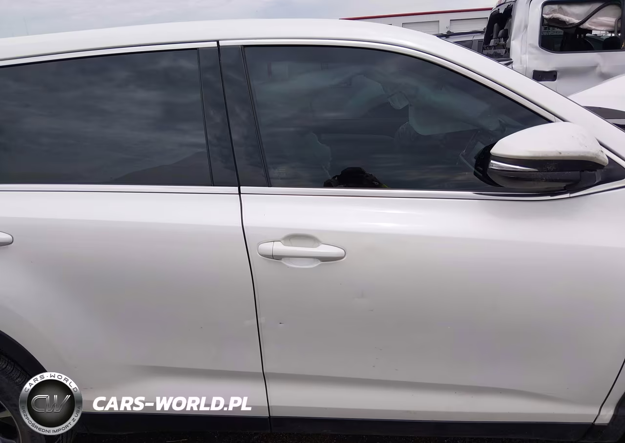 2019 Toyota Highlander Le VIN:5TDZZRFH9KS333733 - 14