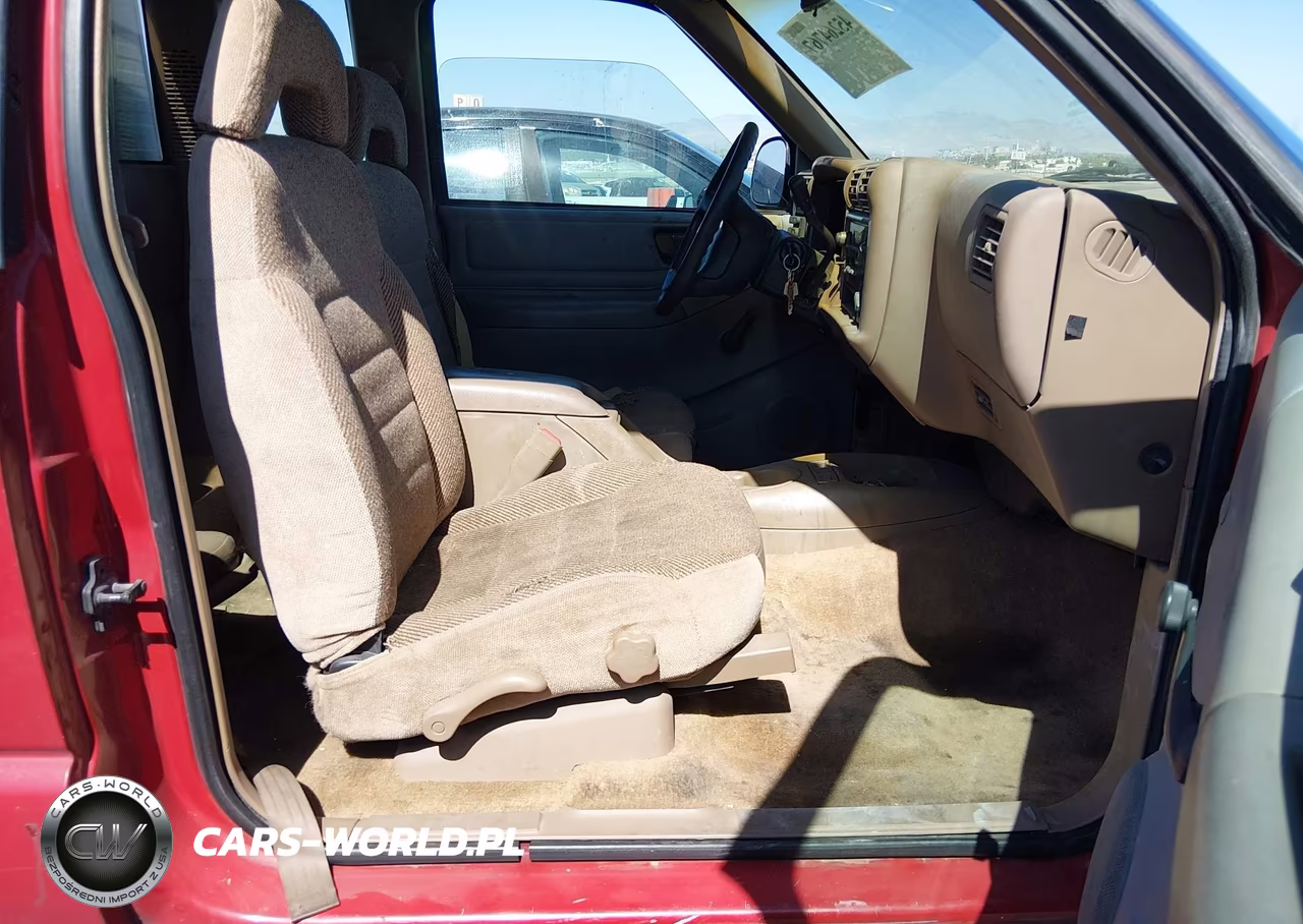 1996 Chevrolet S Truck S10 VIN:1GCCS19X5TK124934 - 5