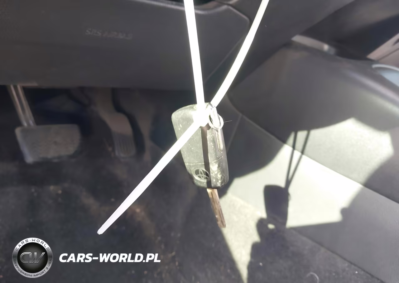 2021 Toyota Corolla Le VIN:JTDEPMAE3MJ145214 - 10