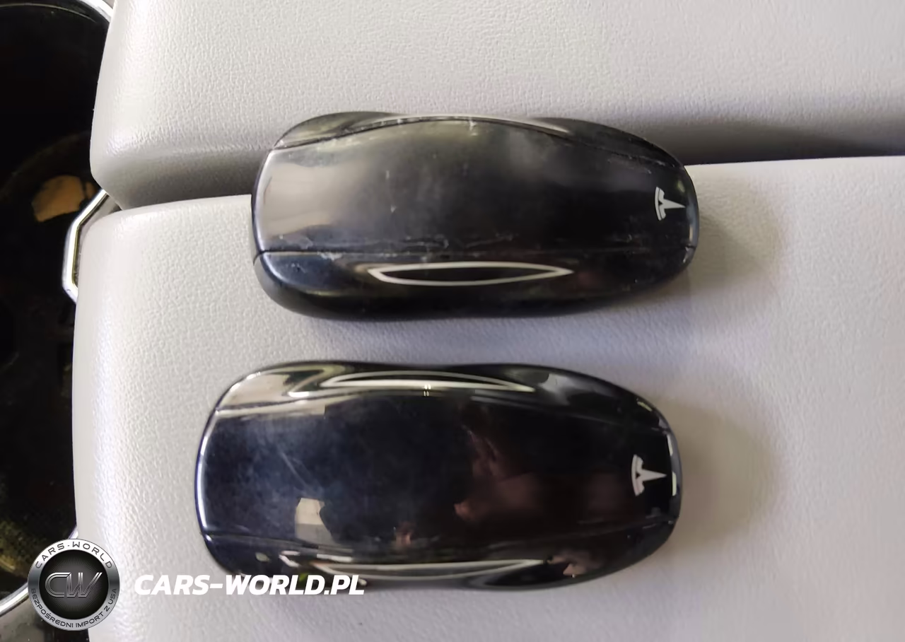2014 Tesla Model S P85D VIN:5YJSA1H24EFP65996 - 11