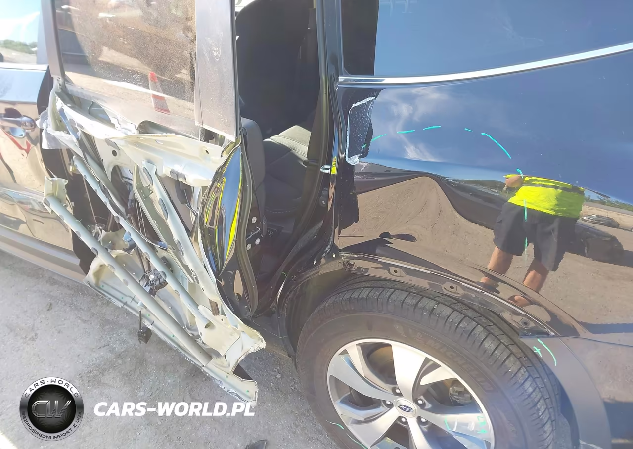 2022 Subaru Ascent Premium VIN:4S4WMACD7N3461507 - 18
