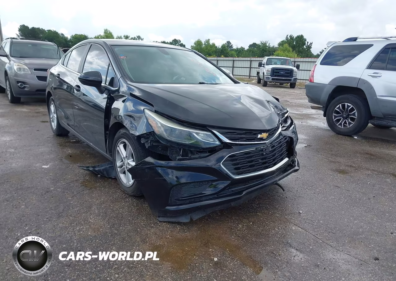 2017 Chevrolet Cruze Lt Auto – zdjęcie 1 z 17
