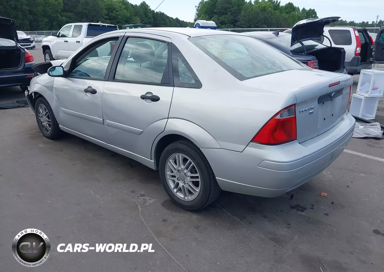 2005 Ford Focus Zx4 VIN:1FAFP34N35W229442 - 3