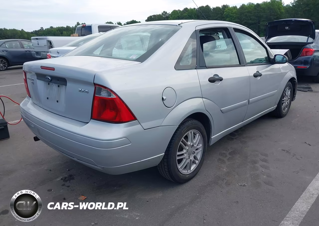 2005 Ford Focus Zx4 VIN:1FAFP34N35W229442 - 4