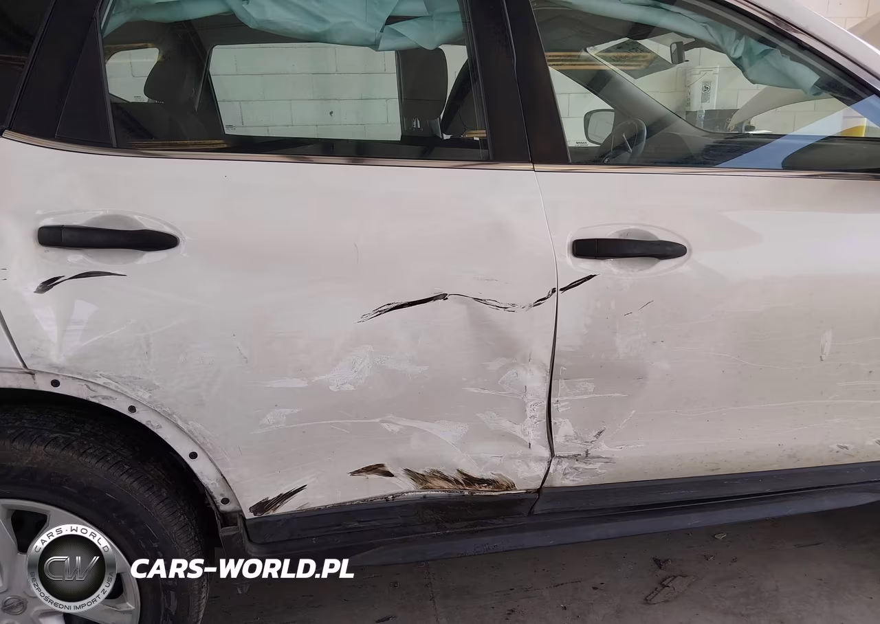 2019 Nissan Rogue S VIN:KNMAT2MV9KP534783 - 6