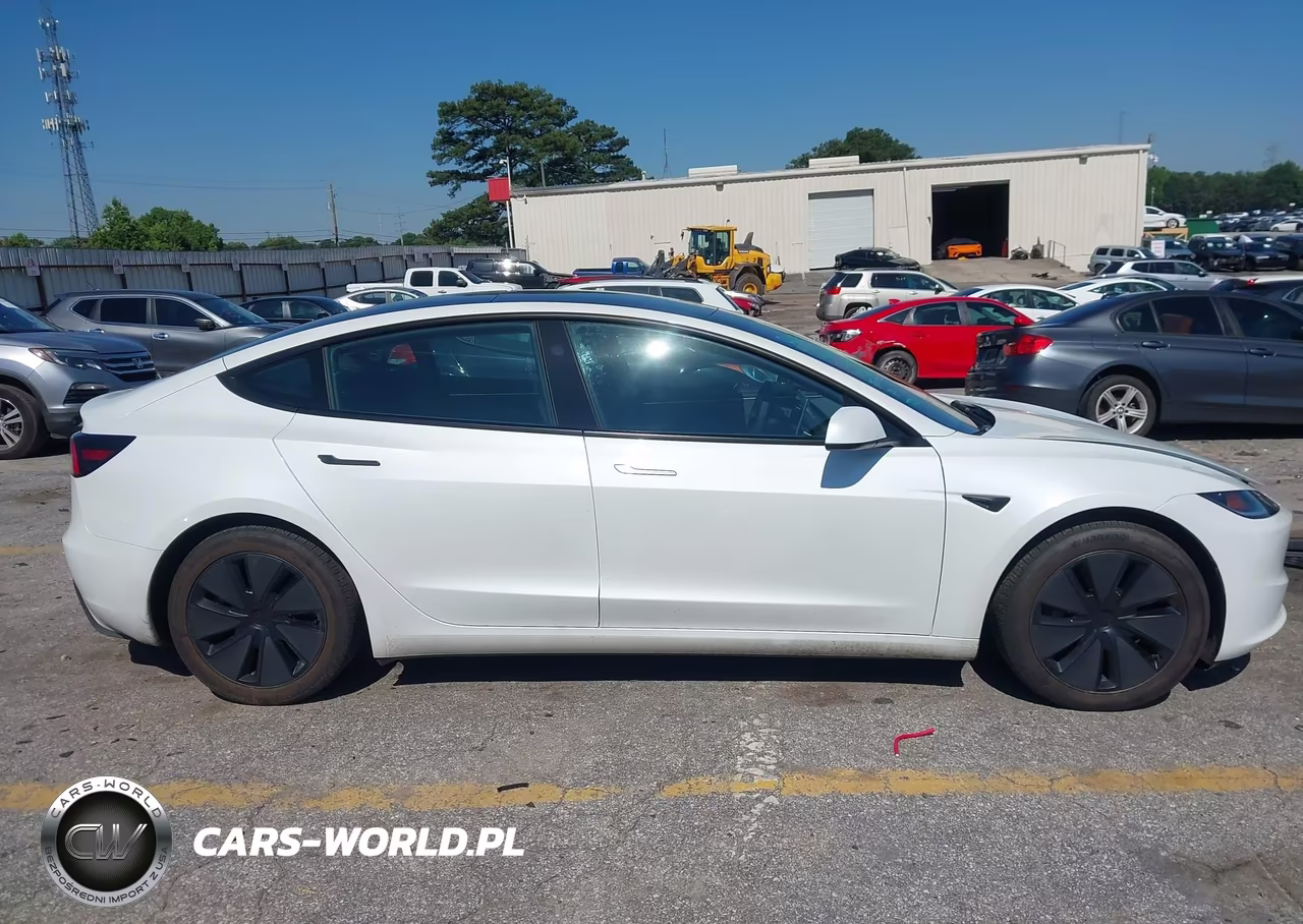 2025 Tesla Model 3 Long Range Rear-Wheel Drive-Standard Rear-Wheel Drive VIN:5YJ3E1EA9SF032293 - 13
