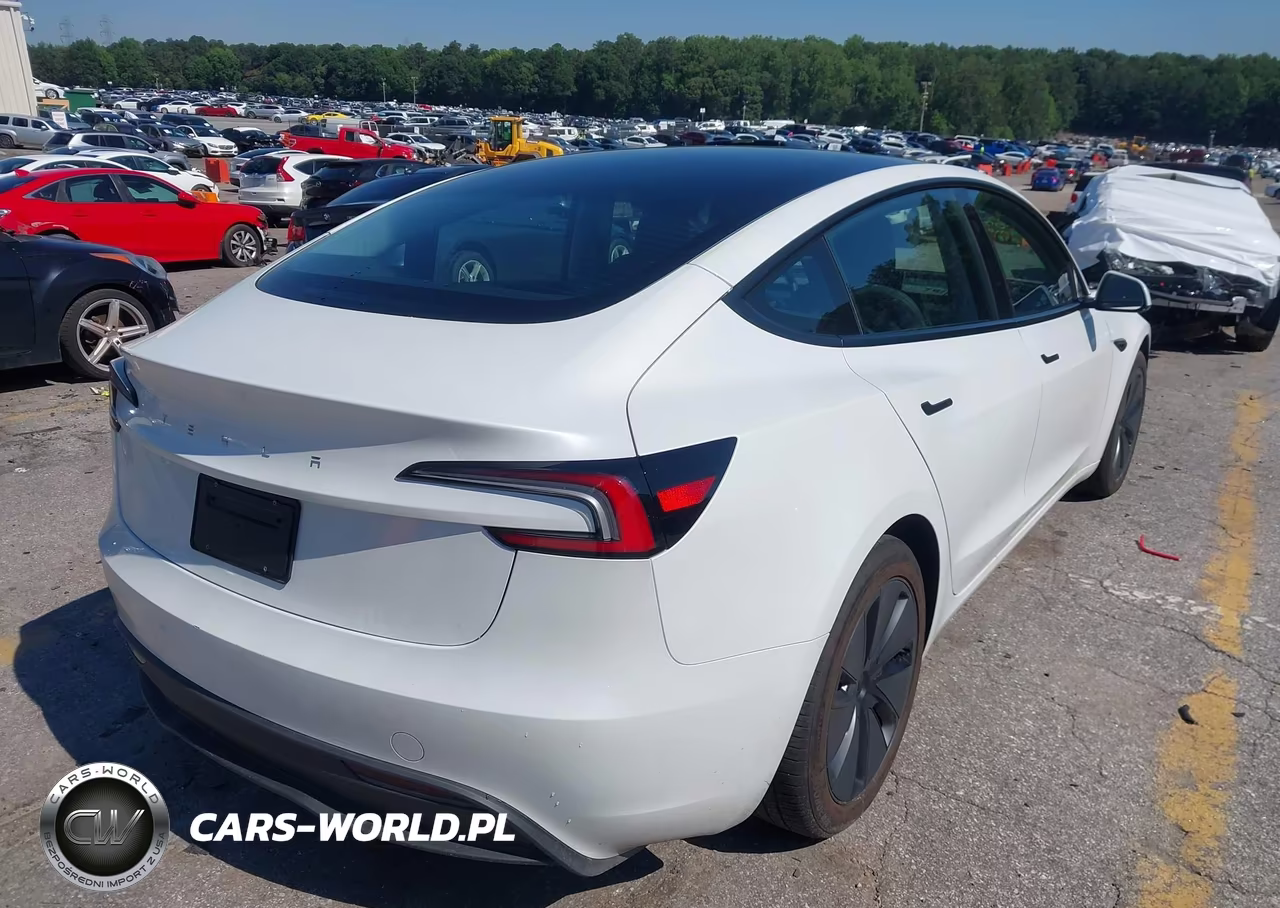 2025 Tesla Model 3 Long Range Rear-Wheel Drive-Standard Rear-Wheel Drive VIN:5YJ3E1EA9SF032293 - 4
