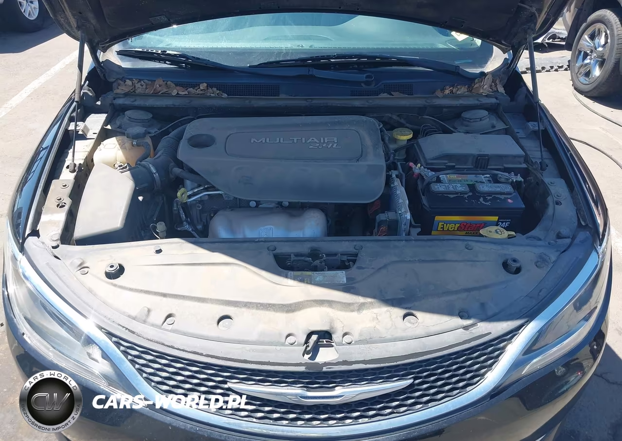 2015 Chrysler 200 Limited VIN:1C3CCCAB7FN669551 - 10