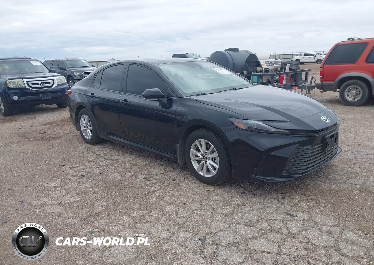 2025 Toyota Camry Le – zdjęcie 1 z 17