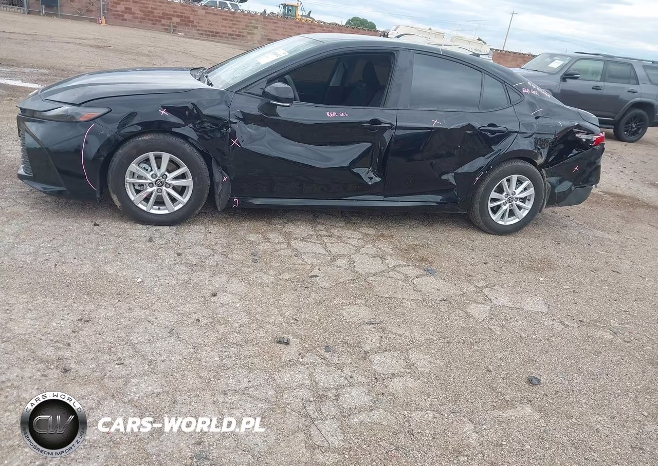 2025 Toyota Camry Le VIN:4T1DAACK2SU641000 - 6