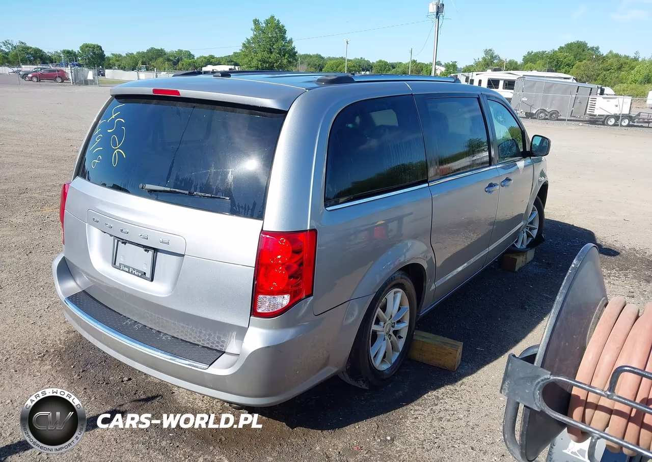 2018 Dodge Grand Caravan Sxt VIN:2C4RDGCGXJR342625 - 4