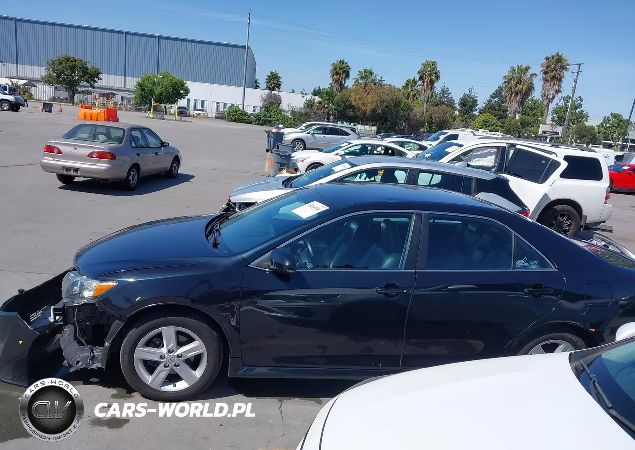 2013 Toyota Camry Se VIN:4T1BF1FK0DU640581 - 15