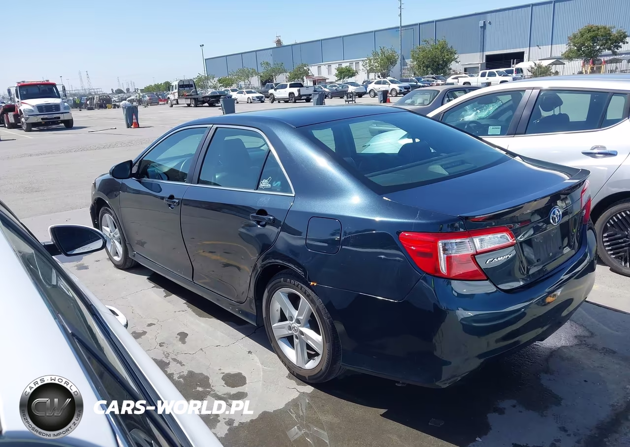 2013 Toyota Camry Se VIN:4T1BF1FK0DU640581 - 3