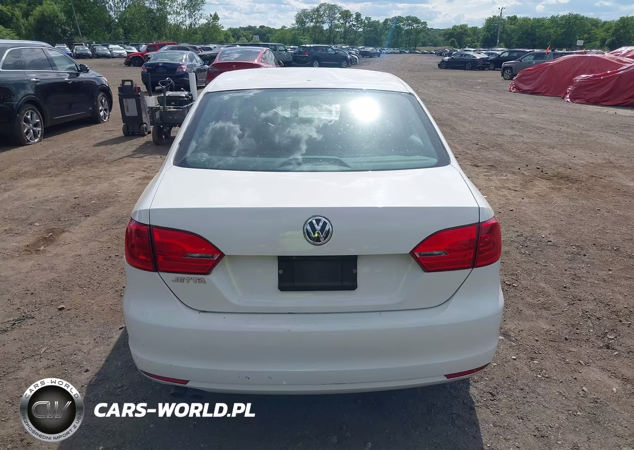 2014 Volkswagen Jetta 2.0L S VIN:3VW1K7AJ4EM372716 - 16