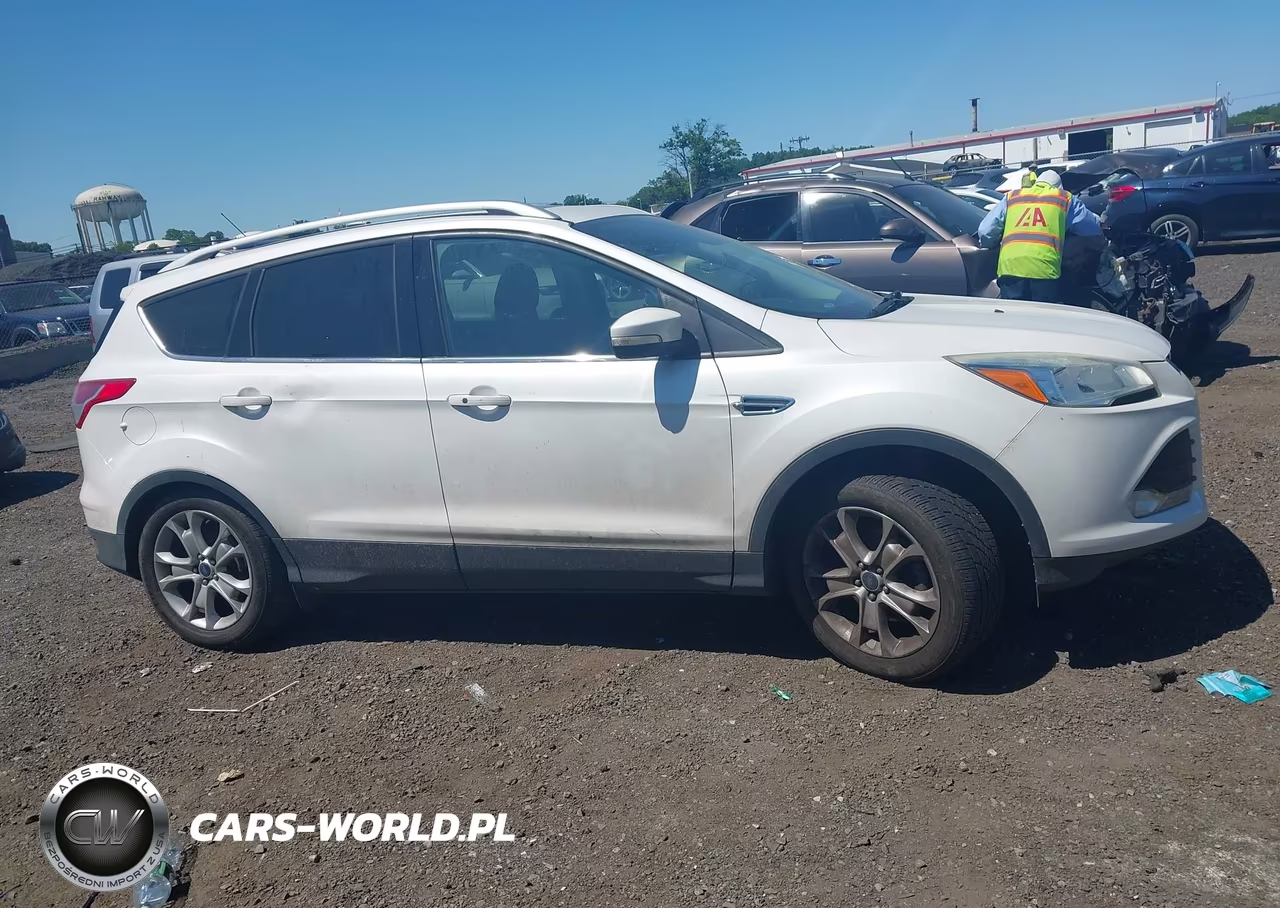 2016 Ford Escape Titanium VIN:1FMCU9JX3GUA48107 - 13