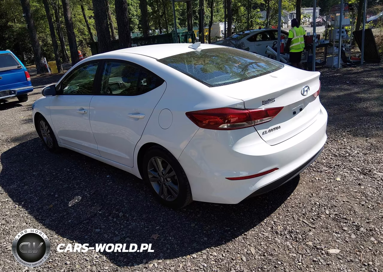 2018 Hyundai Elantra Sel VIN:5NPD84LF7JH363546 - 3