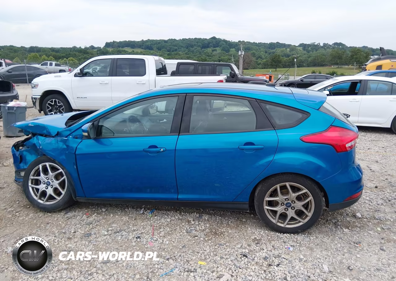 2015 Ford Focus Se VIN:1FADP3K2XFL327211 - 13